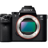 Amazon Prime Day: precio mínimo de auténtico chollo para la sin espejo full frame Sony Alpha  7 Mark II. Sólo 789 euros