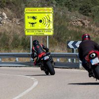 Pere Navarro se queda. Seguirá siendo director de la DGT hasta 2027, y gran parte de la 'culpa' es de las motos