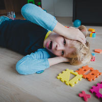 Dificultad para concentrarse, nerviosismo o miedo: así está afectando el confinamiento a niños y adolescentes, según un estudio