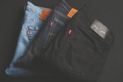 50% de descuento en Levi's: pantalones por 34,50 euros, camisetas por 14,50 euros y sudaderas por 39,50 euros