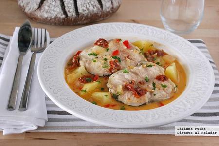 Congrio guisado con patatas y tomate seco. Receta