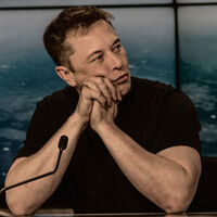 Elon Musk soñó con reinventar la comida rápida: su revolucionario negocio ha resultado ser de cartón piedra