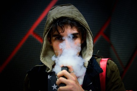 ¿Es el vapeo peligroso? Esto es lo que nos dice la ciencia, por ahora