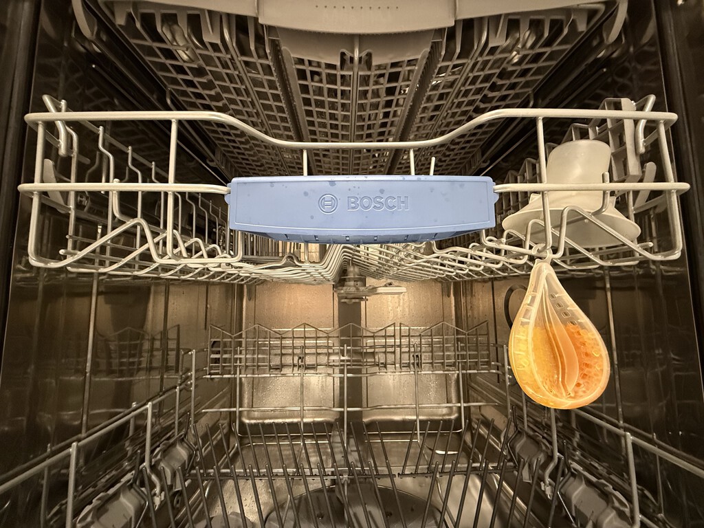 El lavavajillas tiene un programa que casi nadie conoce para ahorrar agua y electricidad usándolo a diario y no, no es el modo Eco 