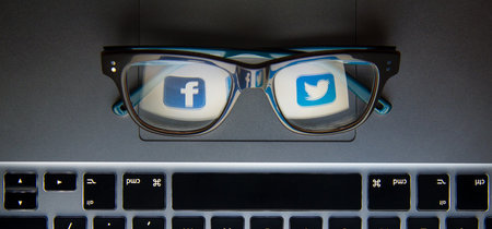 La UE amenaza a Facebook, Google y Twitter: acabar con los mensajes de odio o habrá consecuencias
