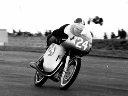 Ducati 250 twin y Mike Hailwood