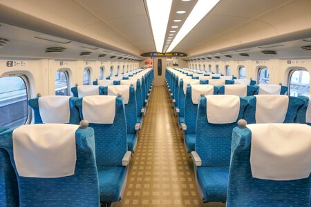 Tren Shinkansen Japon Interior Invierno