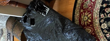 Compró un monitor de 400 euros y se topó con la idea más "brillante" del vendedor: enviarlo en una bolsa de basura 