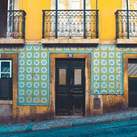 Portugal es un destino ideal para los nómadas digitales y un infierno para los locales: así es el drama que vive la gente de Lisboa 