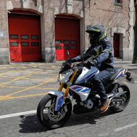 1.560 unidades de BMW G 310 R y G 310 R tendrán que pasar por el taller por posible rotura del caballete 