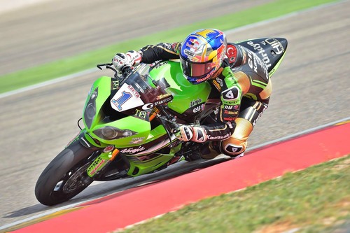 Sin rivales. Kenan Sofuoglu se redime con una impresionante primera victoria en Assen