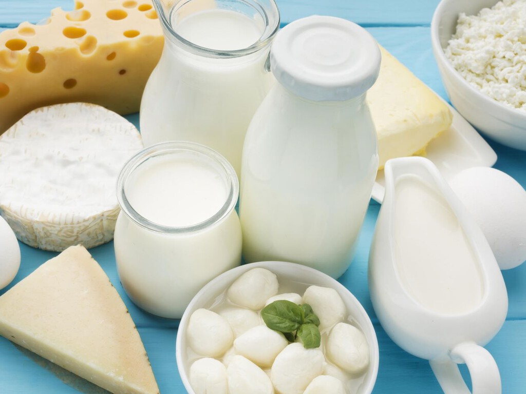 Ni engordan, ni aumentan el colesterol: los científicos coinciden en que los lácteos enteros son más saludables que los desnatados