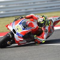 Andrea Iannone finalmente no correrá en Misano, aunque ni los médicos se ponen de acuerdo