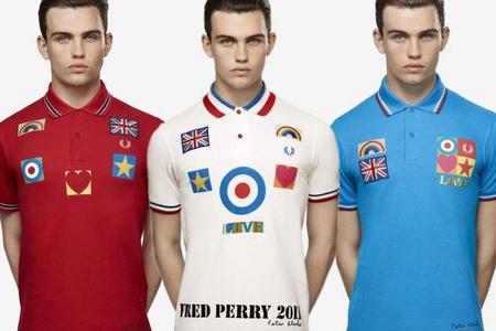 Fred Perry presenta de la mano de Peter Blake su colaboración más colorida