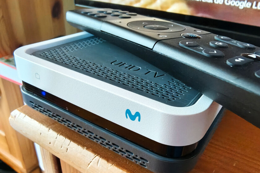 Dejé de usar la app de Movistar Plus+ por el descodificador, y me arrepentí: te bombardea con anuncios