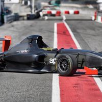 Mira y llora, este impresionante monoplaza esconde un motor de Aprilia RSV4 con 203 cv para 390 kg