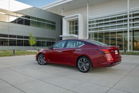 Nissan Altima Edition One 6