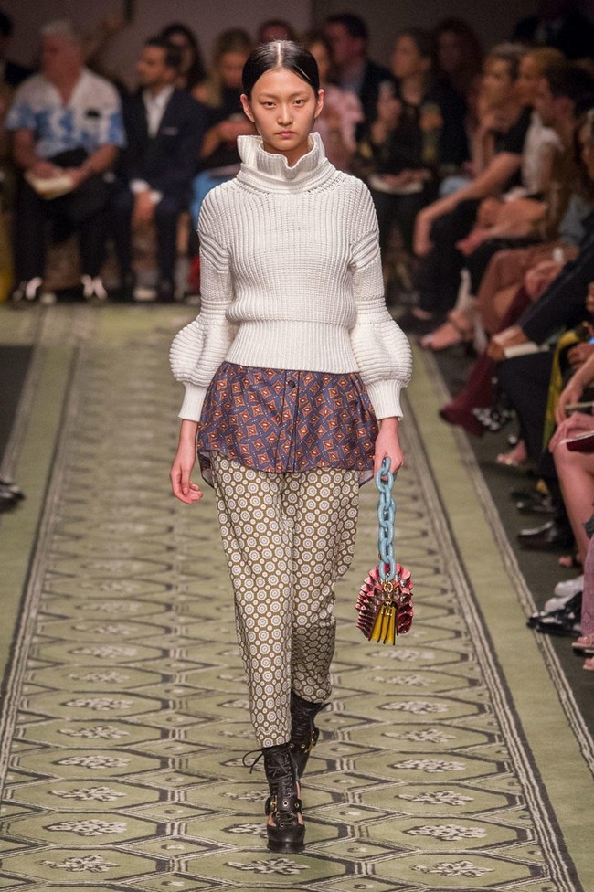 Foto de Burberry Otoño-Invierno 2017/2018 (3/26)