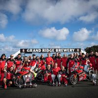 Cómo Ducati tiraniza MotoGP y el mundial de Superbikes: día de gloria de las Panigale V4 R y V2 en Phillip Island 