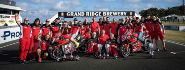 Cómo Ducati tiraniza MotoGP y el mundial de Superbikes: día de gloria de las Panigale V4 R y V2 en Phillip Island 