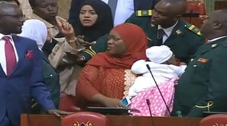 Una diputada de Kenia es expulsada del Parlamento por acudir con su bebé: ¿dónde queda la conciliación?