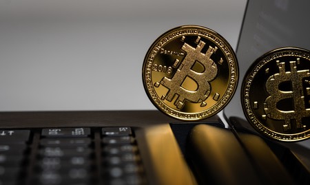 ¿Es dinero el Bitcoin? El Tribunal Supremo considera que no en la primera condena por estafa con esta criptomoneda
