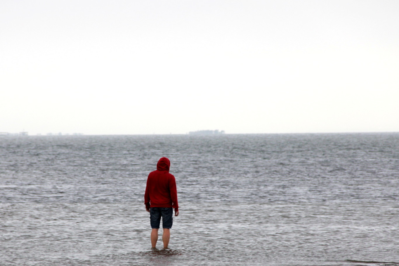Caminar sobre el agua es posible, en la playa del Trabucador
