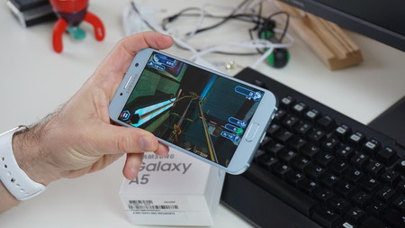 Samsung Galaxy A5 (2017), con resistencia al agua, por sólo 229 euros y envío gratis