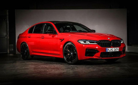 El BMW M5 2021 es tan rápido que se escapó antes de su presentación en un par de fotos