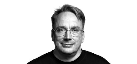 Linus Torvalds detesta las redes sociales y cree que son una enfermedad que alienta el mal comportamiento