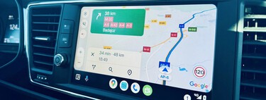 Nunca uso Google Maps en Android Auto a secas: tengo un truco para vitaminarlo y no saltarme ni un radar 