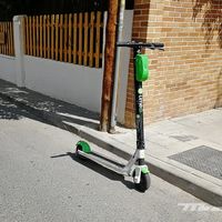 Conducir un patinete eléctrico quintuplicando la tasa máxima de alcohol le cuesta a este coruñés 1.000 euros