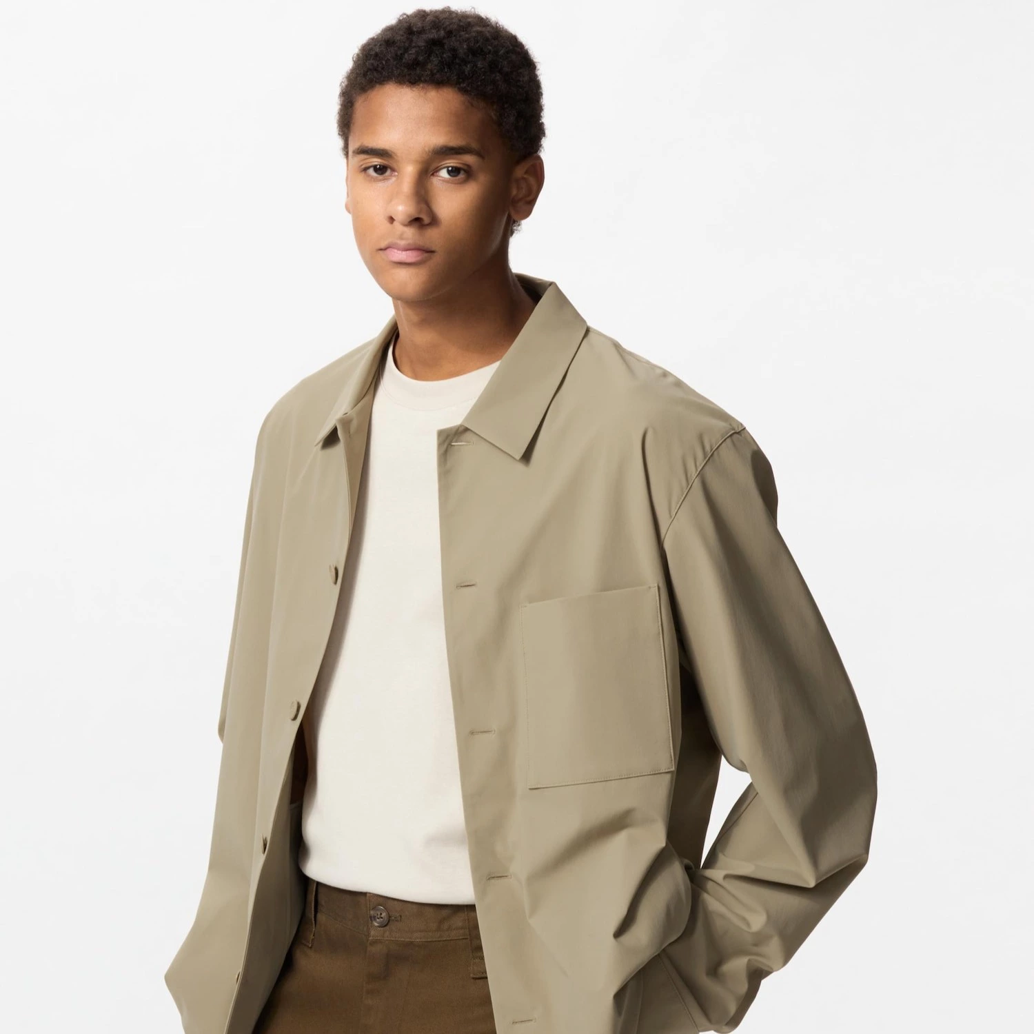 Chaqueta sobrecamisa ultraelástica
