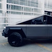 Esta réplica de la Tesla Cybertruck es un curioso maridaje entre pick-up y Lamborghini