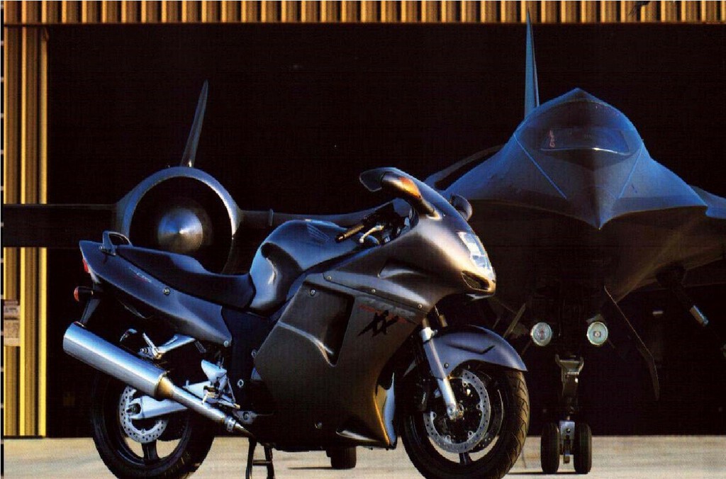 Kawasaki, Honda y Suzuki firmaron un "pacto de caballeros" para no pasar de los 300 km/h en Japón. Luego las europeas lo volaron por los aires