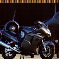  Kawasaki, Honda y Suzuki firmaron un "pacto de caballeros" para no pasar de los 300 km/h en Japón. Luego las europeas lo volaron por los aires 
