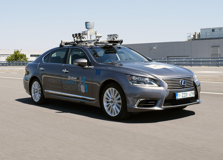 Toyota ya está haciendo pruebas de conducción autónoma en carreteras europeas, en Bruselas
