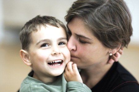 Preguntándole al niño sobre el cole
