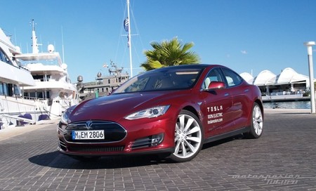 Tesla Model S, el vídeo de nuestra prueba en Ibiza