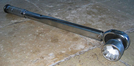 Llave dinamométrica de salto