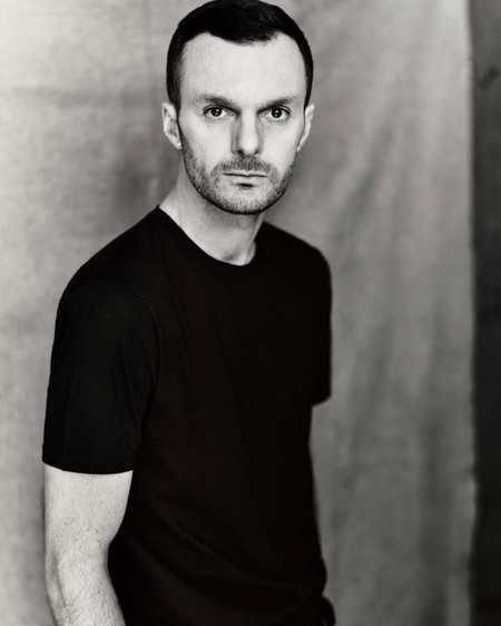 Tras dejar Dior Homme, Kris Van Assche es nombrado el nuevo diseñador de Berluti