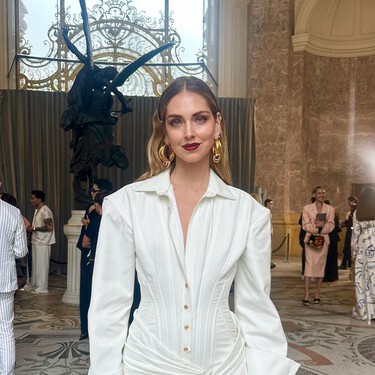 Ralph Lauren firma la camisa romántica que llevaremos con todo porque es elegante y muy cómoda