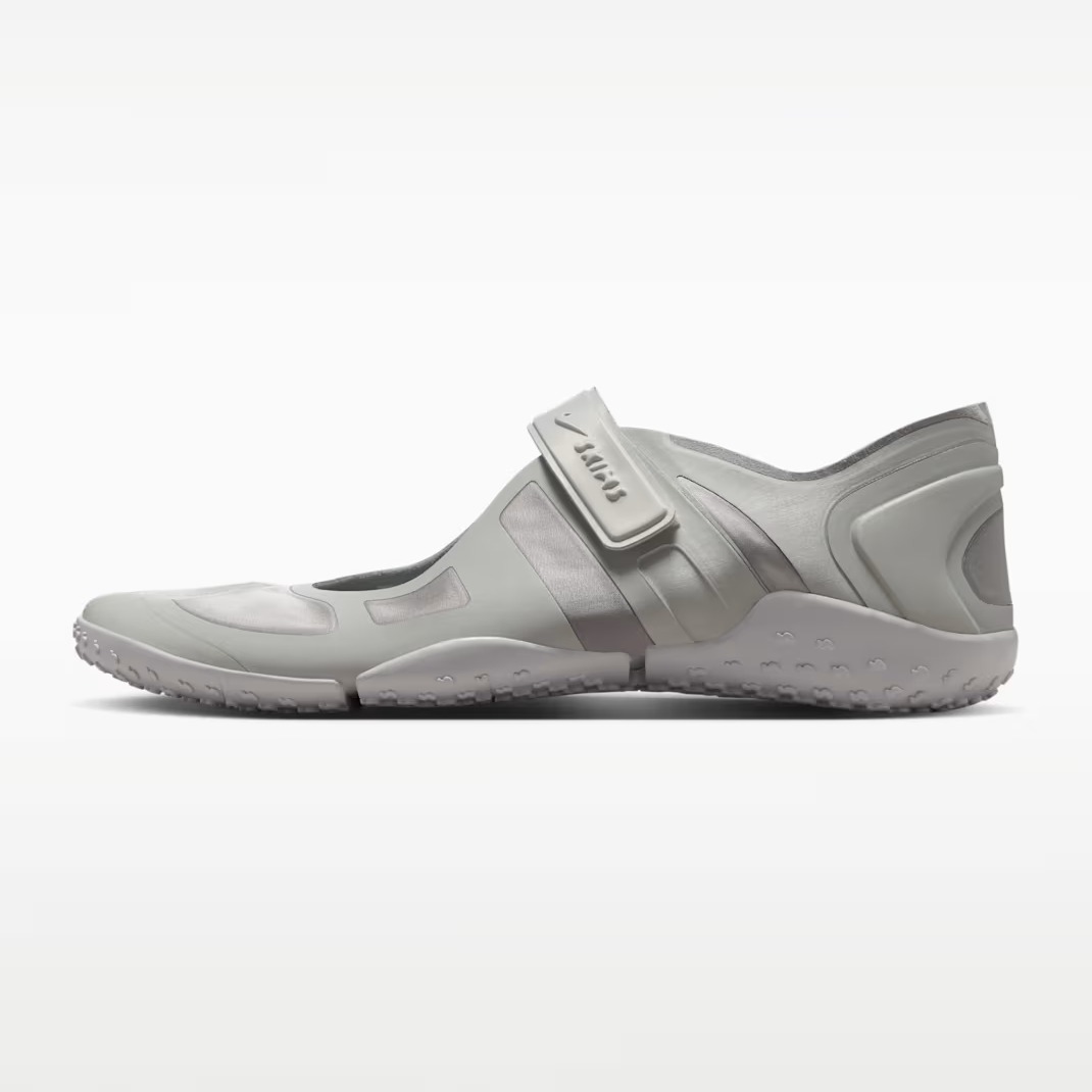 Nike SKIMS Rift Satin