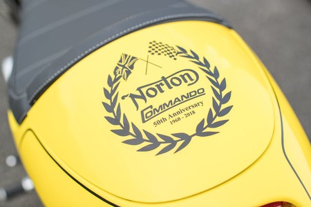 Norton Commando 961 California 7