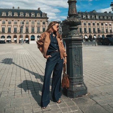 Cinco nuevos vaqueros anchos de Zara un poco acampanados para llevar con blusas boho y jersey fino este otoño 