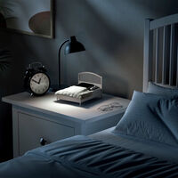 IKEA tiene una mini cama para el móvil. Una que permite conseguir descuentos por no usarlo