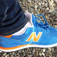 Tallas sueltas de zapatillas deportivas en oferta en Amazon: New Balance 373, Asics Gel y Reebok Classic rebajadas