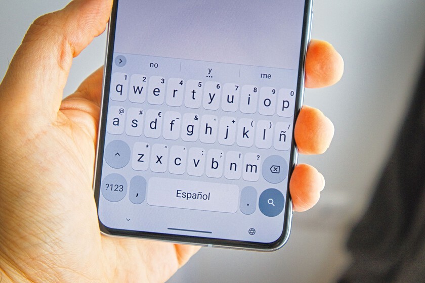 Gboard sabe demasiado sobre nosotros. Ahora utilizo este teclado Open Source que no se conecta a Internet