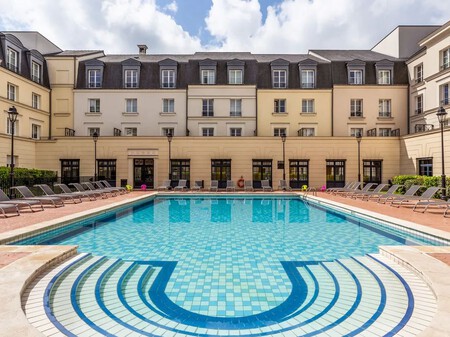 hotel disney