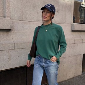 Adiós,camisas: las camisetas de manga larga son el nuevo básico de otoño imprescindible del otoño, palabra de Zara, Mango y Stradivarius 